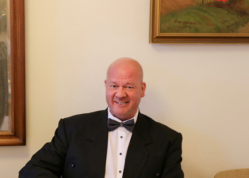 DR. OLIVER MASSMANN – WIKIPEDIA