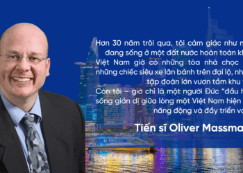 NGƯỜI QUAN SÁT FROM VIETNAM INTERVIEWED DR. OLIVER MASSMANN, WHO WAS THE FIRST FOREIGNER INVITED TO SPEAK BY NATIONAL ASSEMBLY AND, THE SPEECH WAS ENTIRELY IN VIETNAMESE