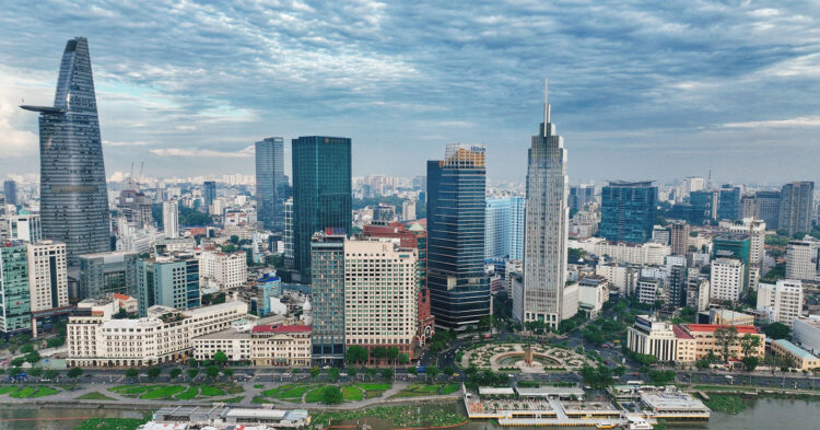 VIETNAM – DAN TRI IM GESPRÄCH MIT ANWALT IN VIETNAM DR. OLIVER MASSMANN – VIETNAMS BEEINDRUCKENDE ENTWICKLUNG UND VISION FÜR DIE ZUKUNFT