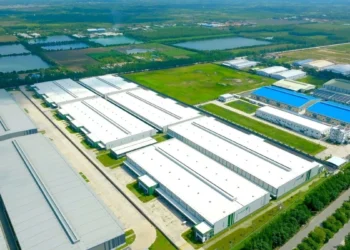 Vietnam Investment Review im Gespräch mit Rechtsanwalt in Vietnam Dr. Oliver Massmann – Neugestaltung von Vietnams Industrieimmobilien: Resilienz, Effizienz und der Aufstieg integrierter Ökosysteme