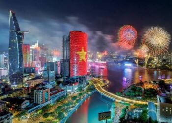 VIETNAM’S BILLION-DOLLAR PROCUREMENT OPPORTUNITY: THREE LANDMARK REFORMS TRANSFORMING INTERNATIONAL BIDDING, INFRASTRUCTURE INVESTMENT AND CAPITAL MARKETS – From CPTPP, EVFTA and UKVFTA market access to major infrastructure projects and modern securities settlement: What international investors, contractors, financial institutions and project developers must know — including the essential 25-point checklist for winning government tenders in Vietnam.